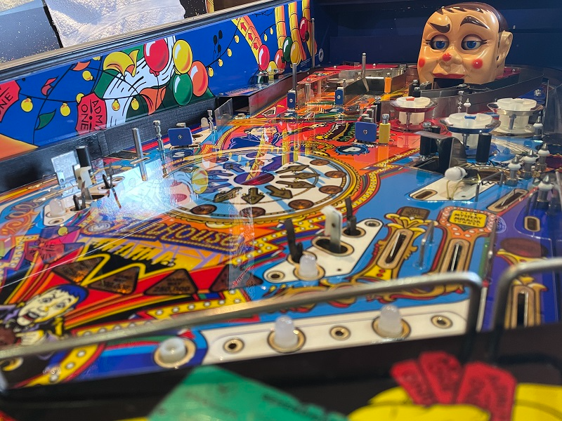 Willams funhouse playfield building