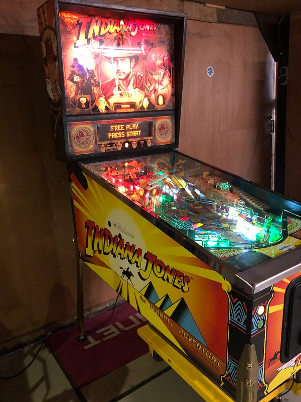 Indiana Jones pinball machine