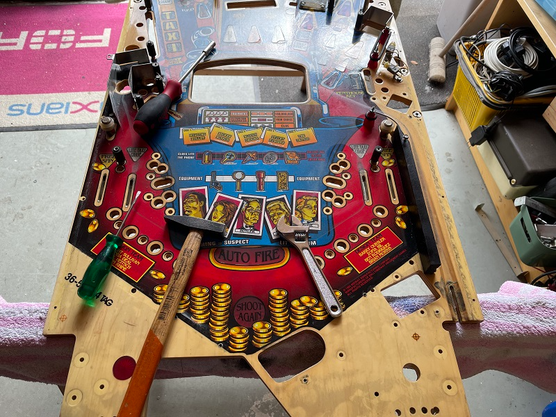 Bally WhoDunnit playfield hardware disasemble